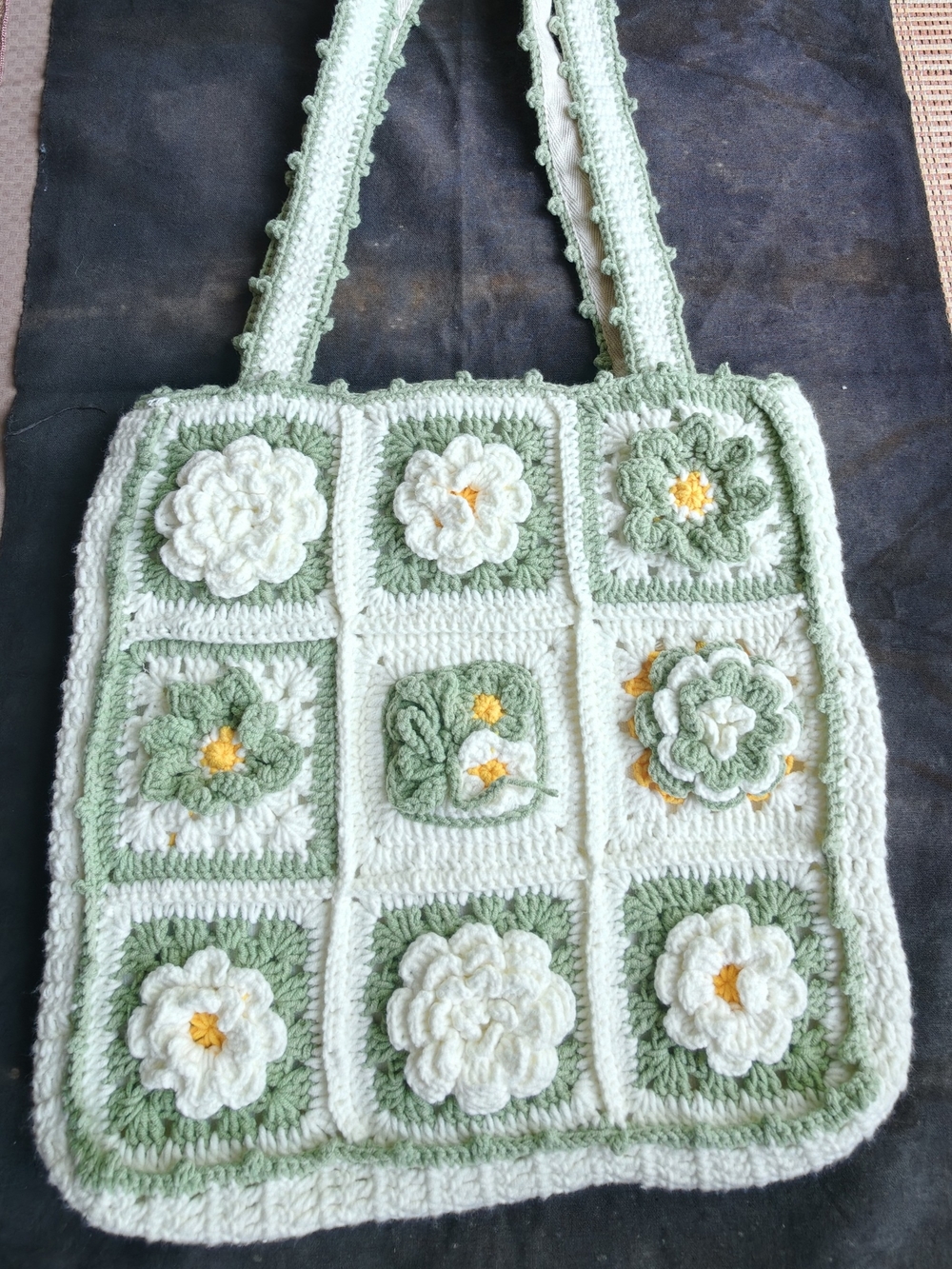 Handmade  White Canvas Bag with Mint Green Crochet Trim crochet shoulder bag - Picture 3 of 10